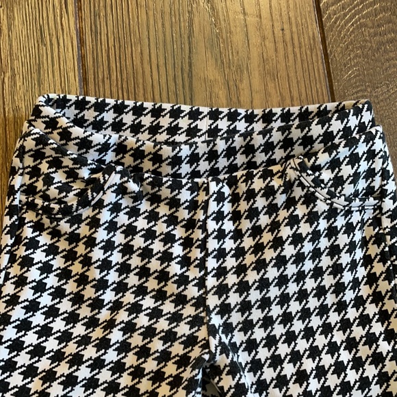 Old Navy houndstooth - Picture 2 of 4
